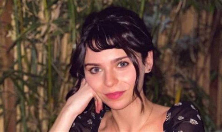 Alexandra Krosney Height, Weight, Measurements, Bra Size, Shoe Size