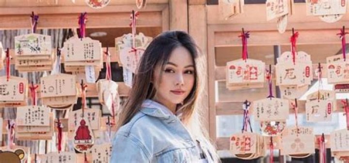 Chloe Ting Height, Weight, Measurements, Bra Size, Shoe Size