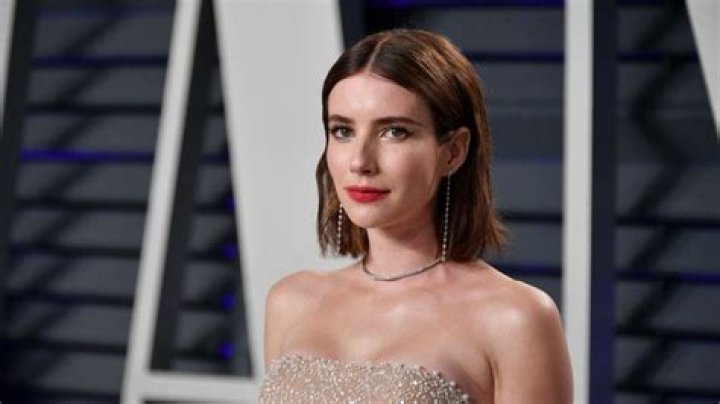 Emma Roberts Net Worth: Details About Age, Career, Film, Income, Bf, Home - SarkariResult