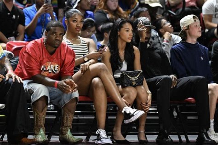 Jaylen Brown Dating, Girlfriend, Career, Jersey No., Wiki, Net worth, Bio