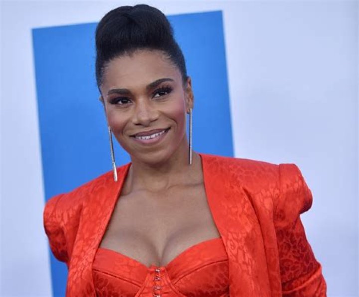 Kelly McCreary Net Worth: Details About Movie, Career, Cars, Age, Income - SarkariResult