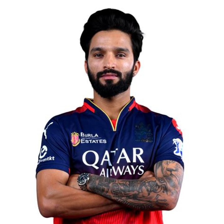 Raj Limbani Net Worth, Wiki, Parents, Ethnicity, Religion, Bio, Bowling Speed, IPL, State, Age, Family And More - SarkariResult