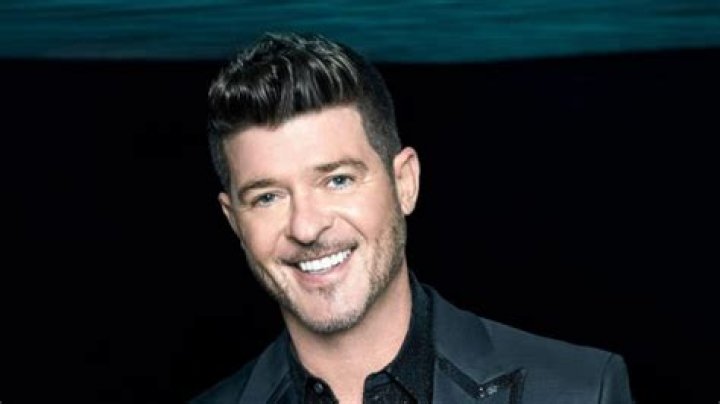 Robin Thicke Height, Weight, Body Measurements, Shoe Size