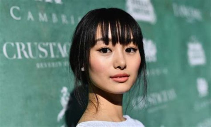 Shioli Kutsuna Height, Weight, Measurements, Bra Size, Shoe Size