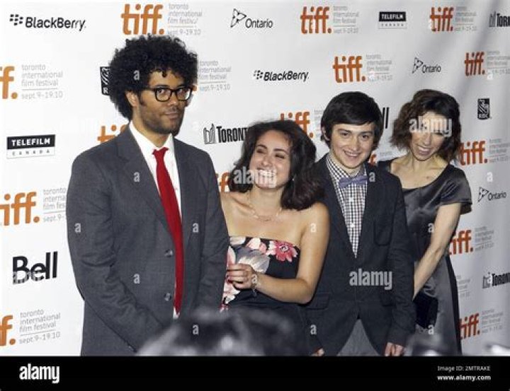 The Nature of Richard Ayoade's Relationship with Laurence Fox - SarkariResult
