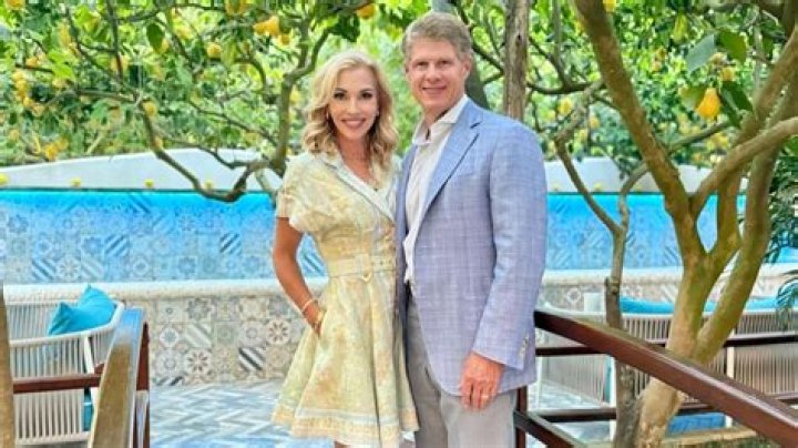 Who Is Clark Hunt's Wife, Tavia Shackles? All About Clark Hunt Wife Tavia Shackles - SarkariResult